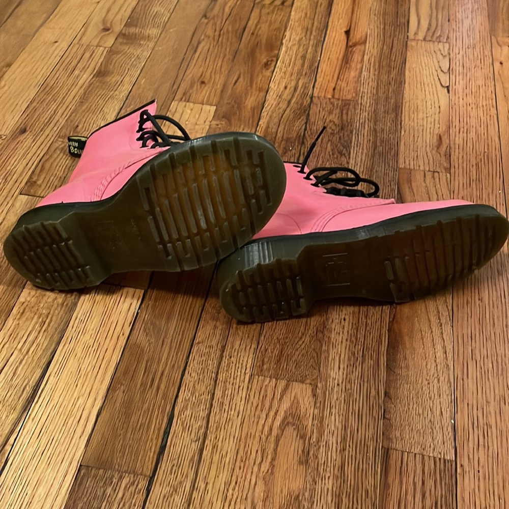 Dr. Martens US7 EU38 Pink - Picture 2 of 4
